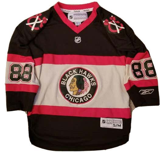 NHL Chicago Blackhawks Retro Black Patrick Kane Jersey Size Youth S/M  Reebok