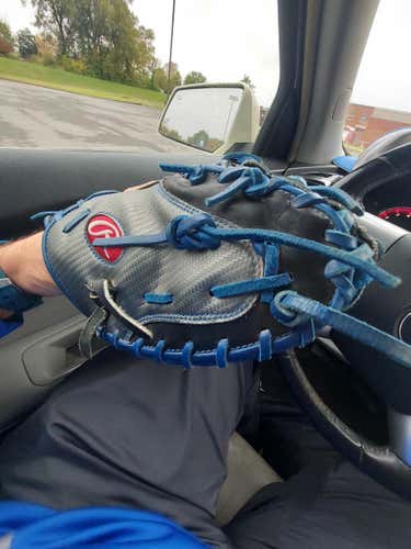 Black Used Rawlings Right Hand Throw Catcher's Heart of the Hide Baseball Glove 34"