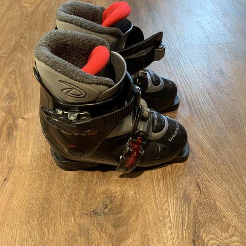 Dalbello CX2 Size 13Y Ski Boots