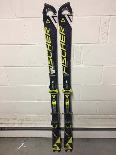 Used 2015 Fischer RC4 World Cup SL Race Skis 145cm Fischer Bindings Max DIN 11