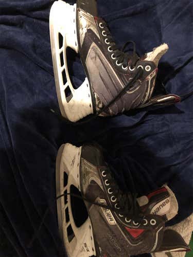 Senior Bauer Vapor X60 Regular Width Size 8 Hockey Skates