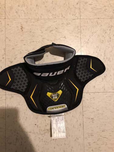 New Bauer Supreme Goalie Neck guard