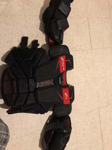 Intermediate Large CCM Extreme Flex Shield E1.9  Chest and Arm Protector Goalie Chest Protector