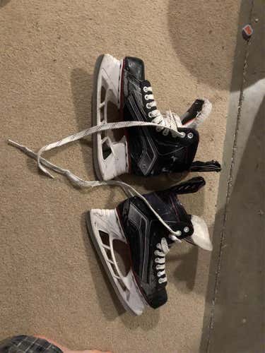 Senior Bauer Vapor X500 Regular Width Size 7 Hockey Skates