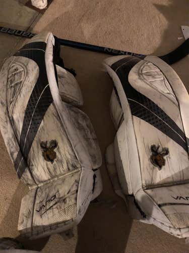 White Senior 34" Regular Vapor X900 Goalie Full Set