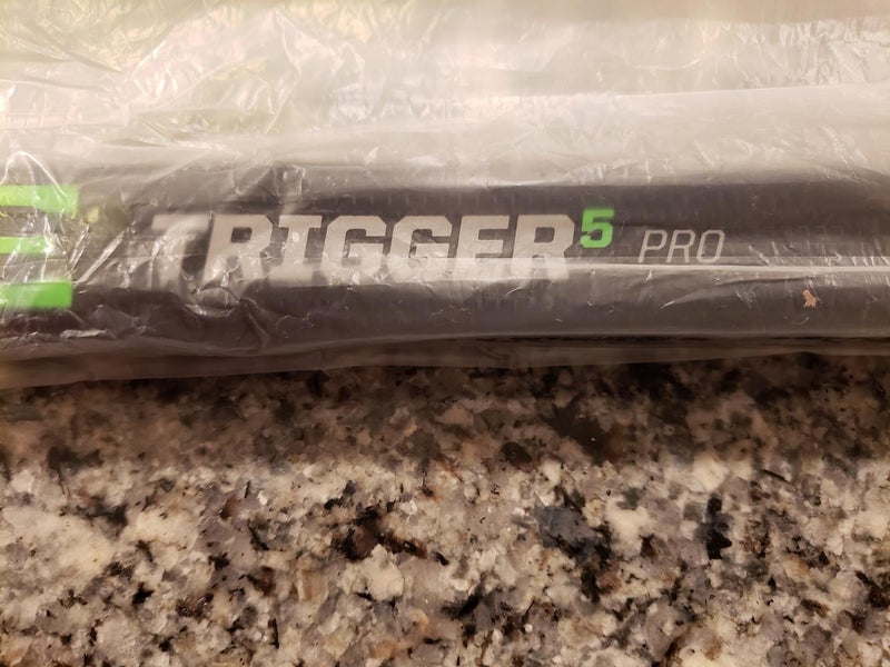 New Senior CCM Right Handed Ribcor Trigger 5 Pro Hockey Stick 85 flex P28