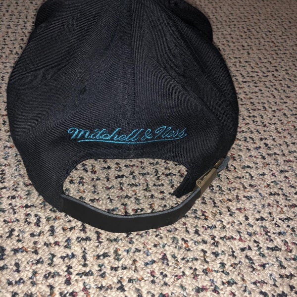Buy Mitchell & Ness Los Angeles LA Kings Sharktooth Hockey NHL Snapback Cap  Hat M&N NE40Z Online at desertcartEGYPT