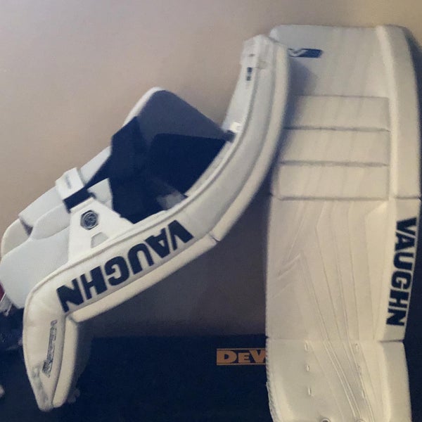White Senior 33" Vaughn Goalie Leg Pads