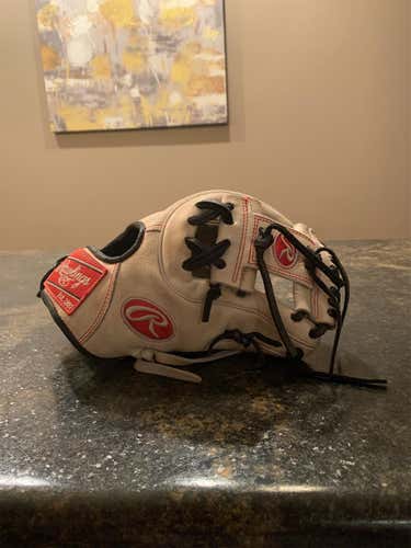 High School/College Infield Heart of the Hide 11.25" Baseball Glove