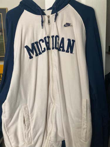 Michigan Wolverines Nike Sweatshirt