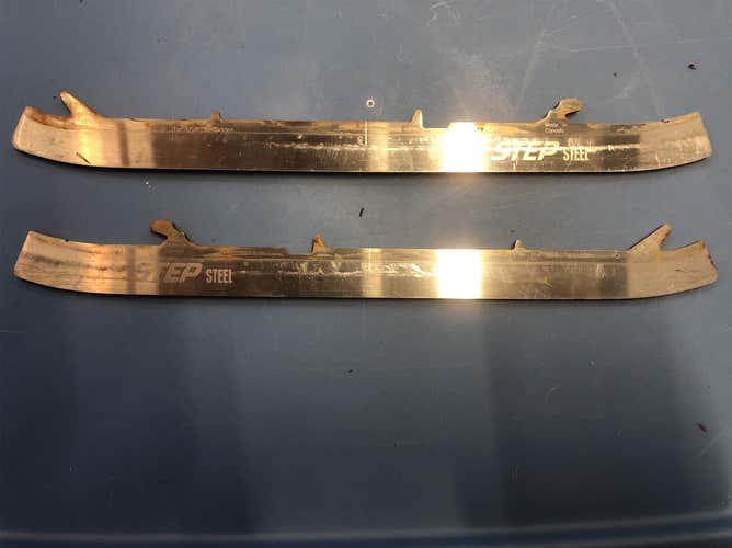 Step Steel Goalie steel.  Size 5 For Bauer Edge Holder.  Ton Of Life Left.