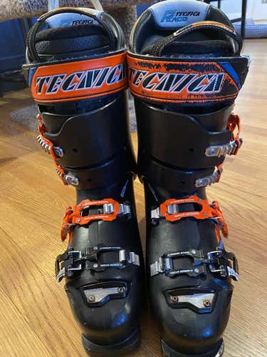 Size 8.5 Used Tecnica R9.8 130 Ski Boots