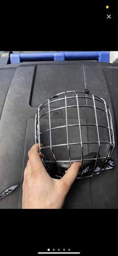Senior Medium Bauer RBE III Full Cage