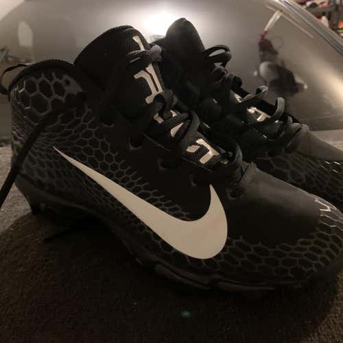 Trout 5 Pro Youth Molded Cleats High Top