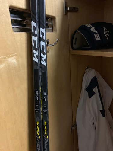 2 Pack - Prostock CCM Super Tacks AS1 - RH - 70 Flex - Heel Curve