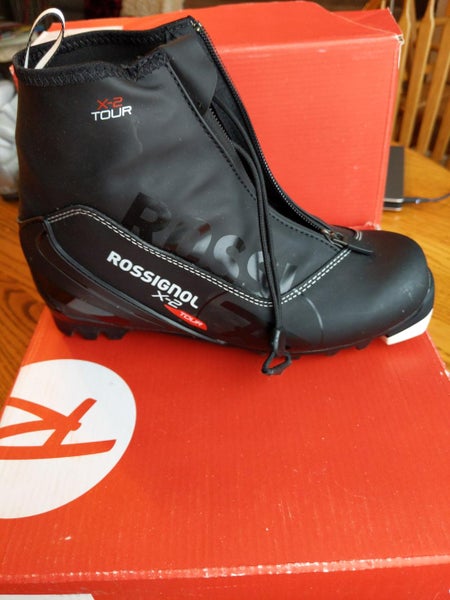 Size 8.0 Used Nordica Cross Country Ski Boots