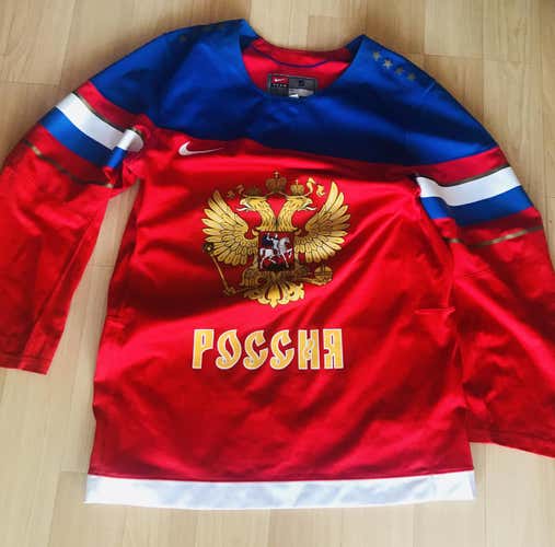 Red Used Adult Unisex Small Nike Jersey