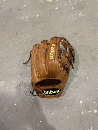 Brown High School/College Infield A2000 11.5" Baseball Glove