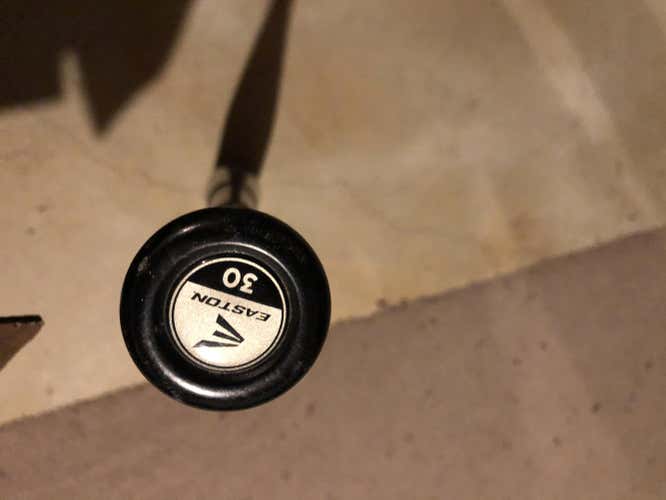Used High School/College USSSA Certified 2018 Easton Mako Bat (-3) 27 oz 30"