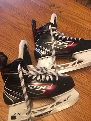 Used Senior CCM JetSpeed FT470 Hockey Skates Regular Width Size 7