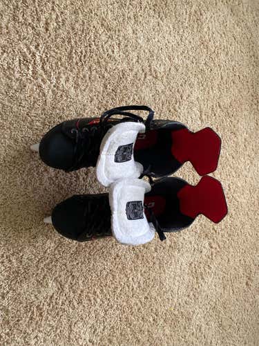 Senior CCM RBZ 70 Regular Width  Size 9 Hockey Skates