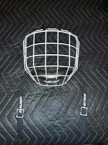 New Medium Senior Hockey Facemask