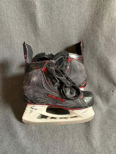 Used Youth Bauer vapor x500le Hockey Skates Size 2.5