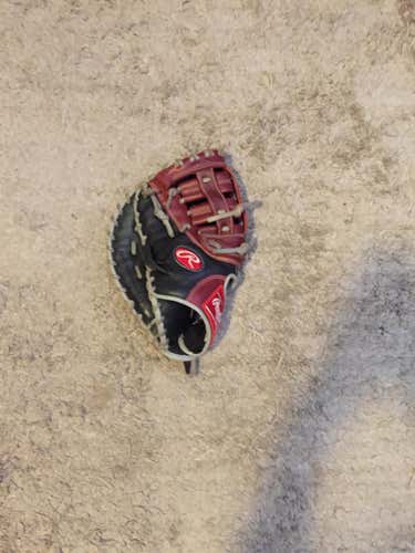 Black Used Rawlings Left Hand Throw First Base R9 Baseball Glove 12.5"