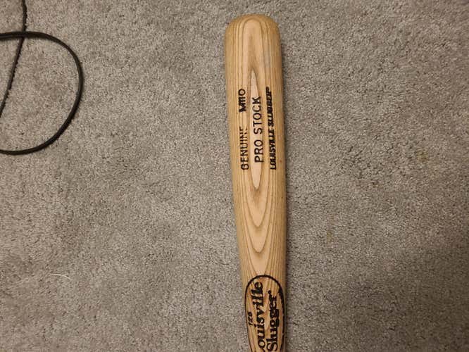 Used Louisville Slugger M110 Bat 32"