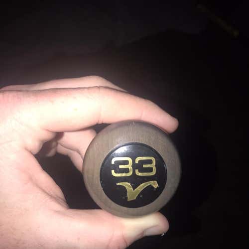 Used Wood Jc24 33" Bat