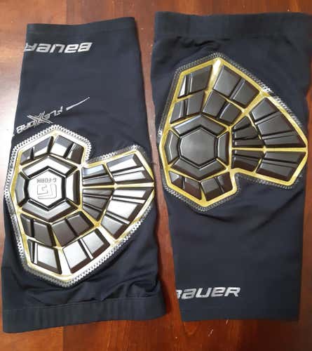 Previously enjoyed Bauer knee pads