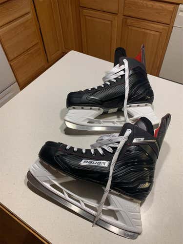 Senior Bauer Ns Regular Width Size 9 Hockey Skates