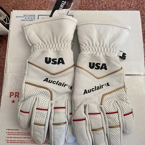 Adult XS USA Auclair Skiing Gloves