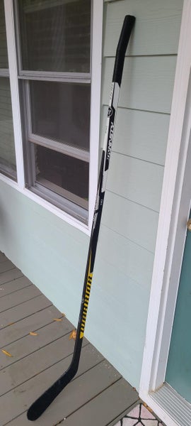 Used Senior Warrior Right Handed Dynasty HD1 Hockey Stick Mid Pattern Pro Stock