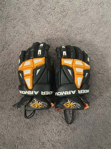 Used Towson Men’s Lacrosse Under Armour BioFit 12" Lacrosse Gloves
