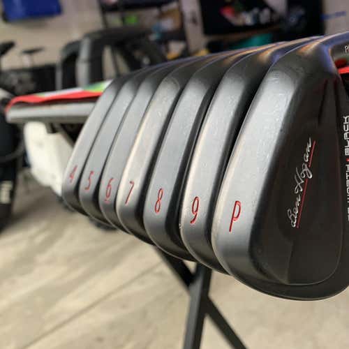 Ben Hogan Ft. Worth Black Iron Set RH (Stiff)