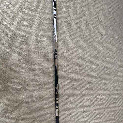 True AX9 Senior LH 75 Flex Grip (New)