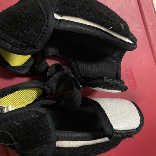 Junior Large CCM Tacks 2052 Elbow Pads