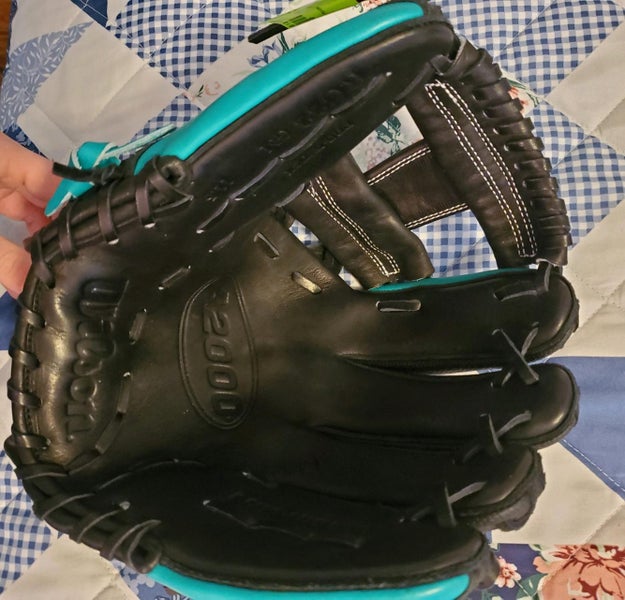Black New Right Hand Throw A2000 RC22 11.5" Baseball Glove