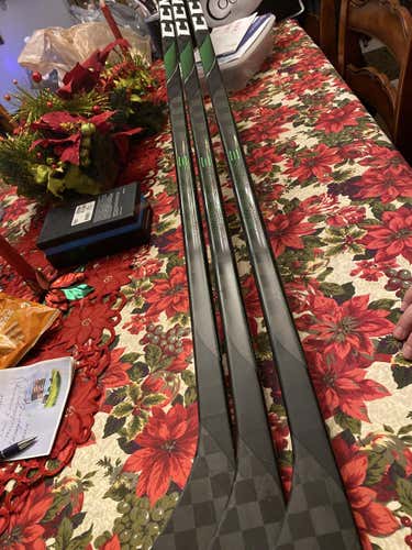 New Senior CCM Right Handed RibCor Trigger 4 PRO Hockey Stick Mid Pattern