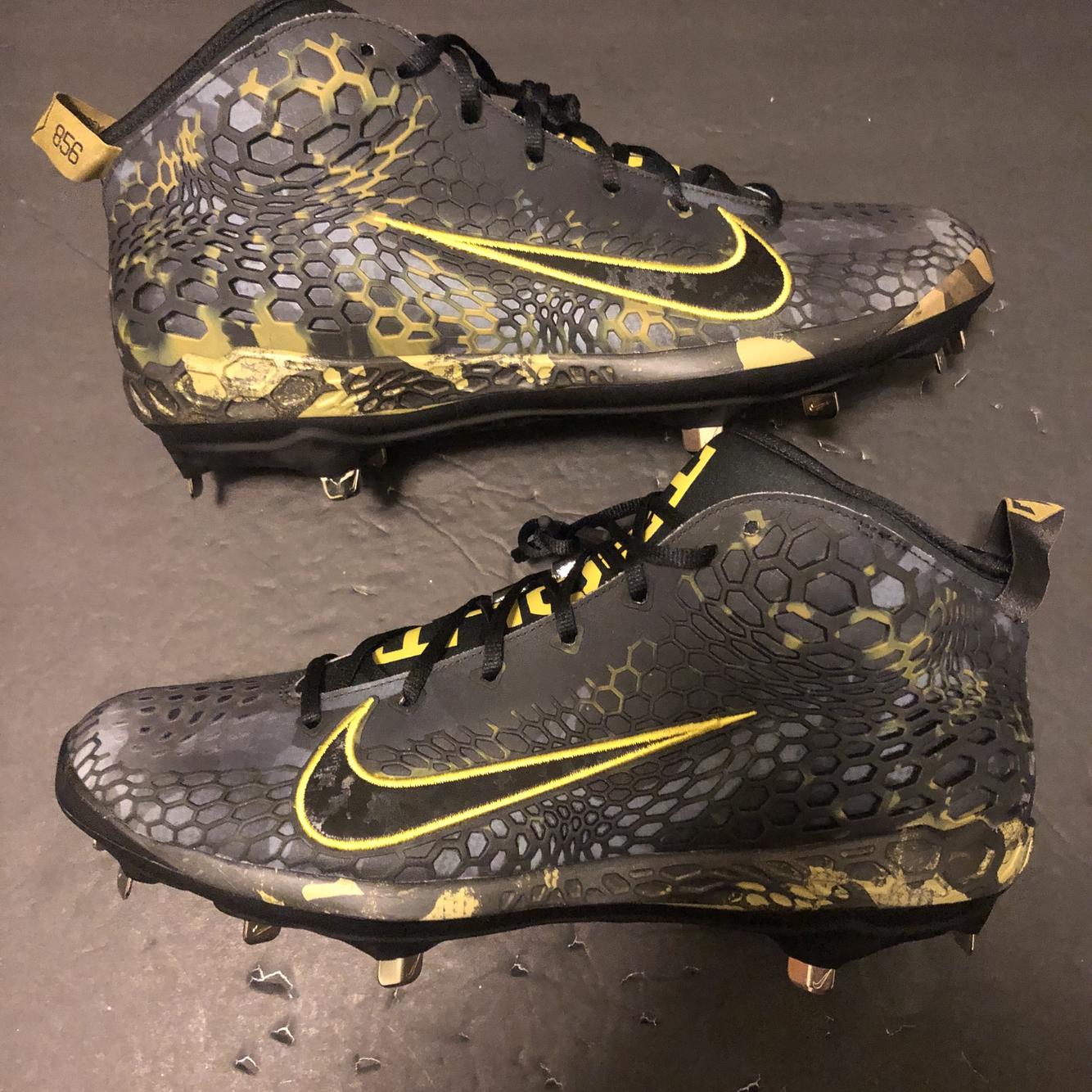 metal cleats size 5