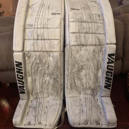White Senior 33" Vaughn Vaughn Pro V Elite  Goalie Leg Pads