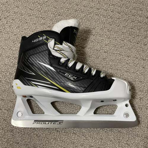 Junior CCM Tacks 4092 Regular Width Size 3 Hockey Goalie Skates