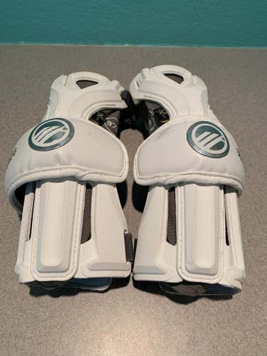 New Medium Maverik Rome RX3 Arm Pads
