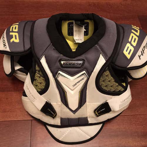 Junior Large Bauer Shoulder Pads