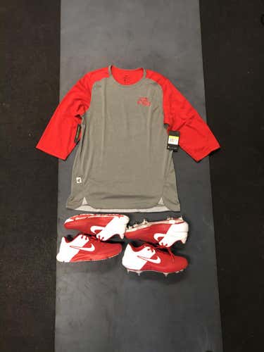 NIKE Cleats, Turfs (sz 8.5) BSBL 3/4 sleeves (SM)