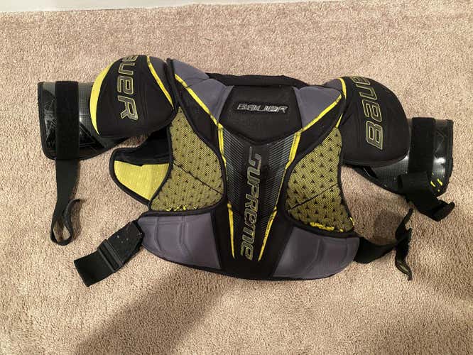 Used Senior Medium Bauer Supreme 1S Shoulder Pads