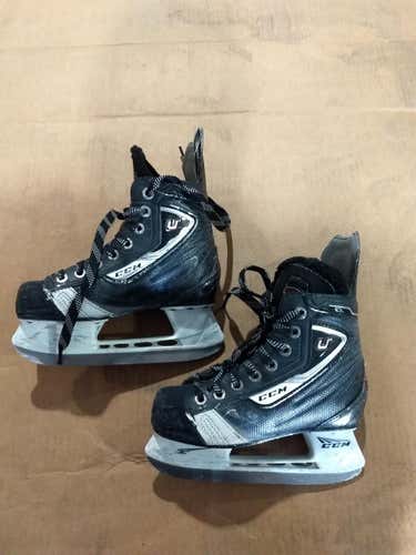 Used Junior CCM U+ CL Hockey Skates Regular Width Size 13