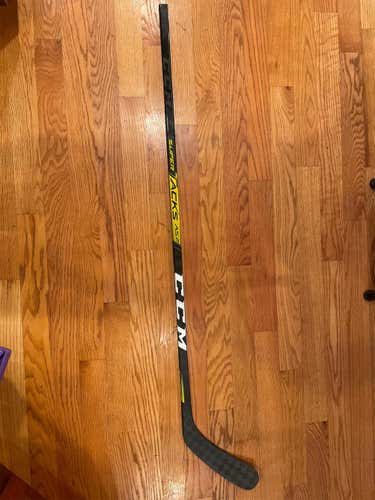 Intermediate Left Hand Super Tacks AS2 Pro Hockey Stick