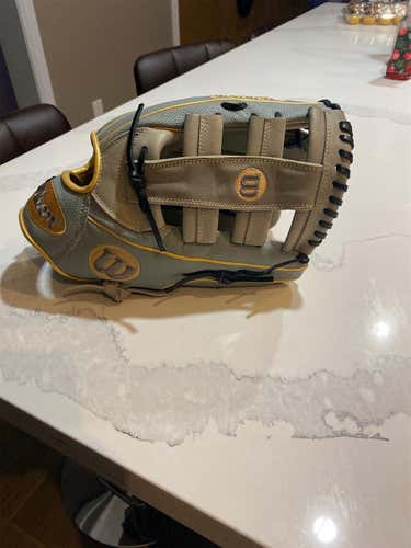 Blue Adult Right Hand Throw A2000 13" Baseball Glove